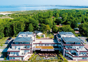 Bovenaanzicht van Hotel Restaurant De Kamperduinen in Kamperland.