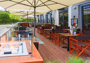 Terras van Grand Cafe Blur in Dishoek.