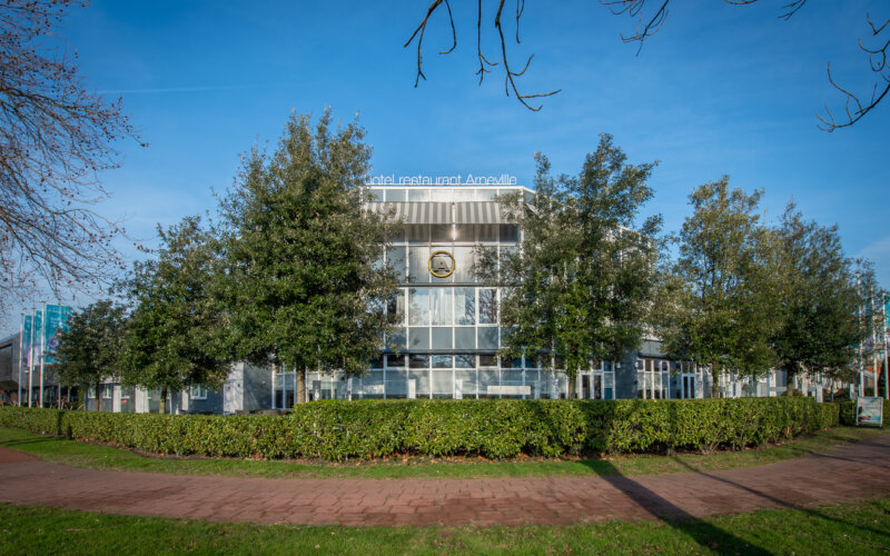 Arneville Hotel Vooraanzicht in Middelburg